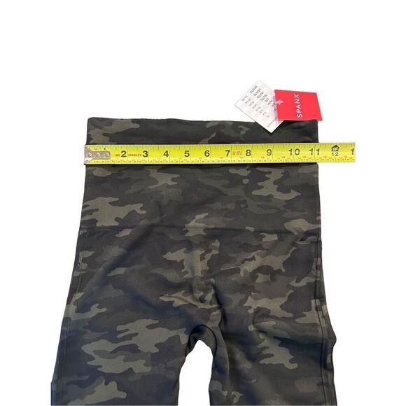 Spanx Look at me ￼Now leggings - Picture 4 of 8